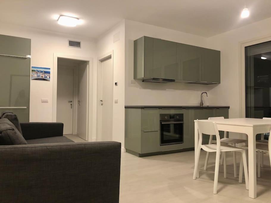 Luxury 3 Bedroom Apartment 100 Mq Next To Rho Fiera And San Siro Milán Exteriér fotografie
